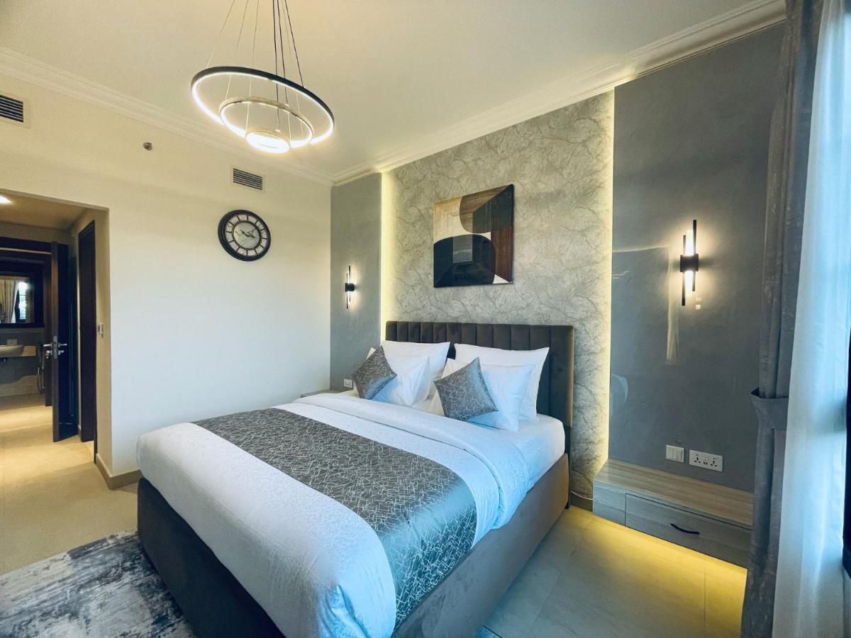 Апартаменти Goodwood Homes Vacation